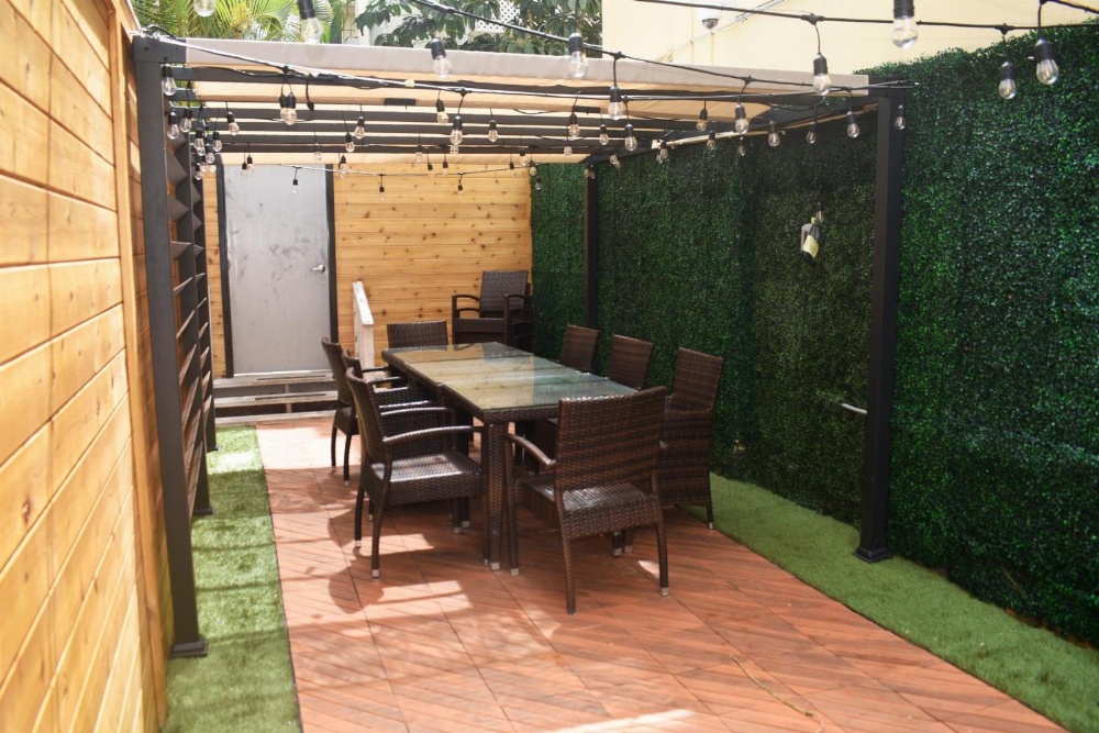 Waikiki Beachside Hostel